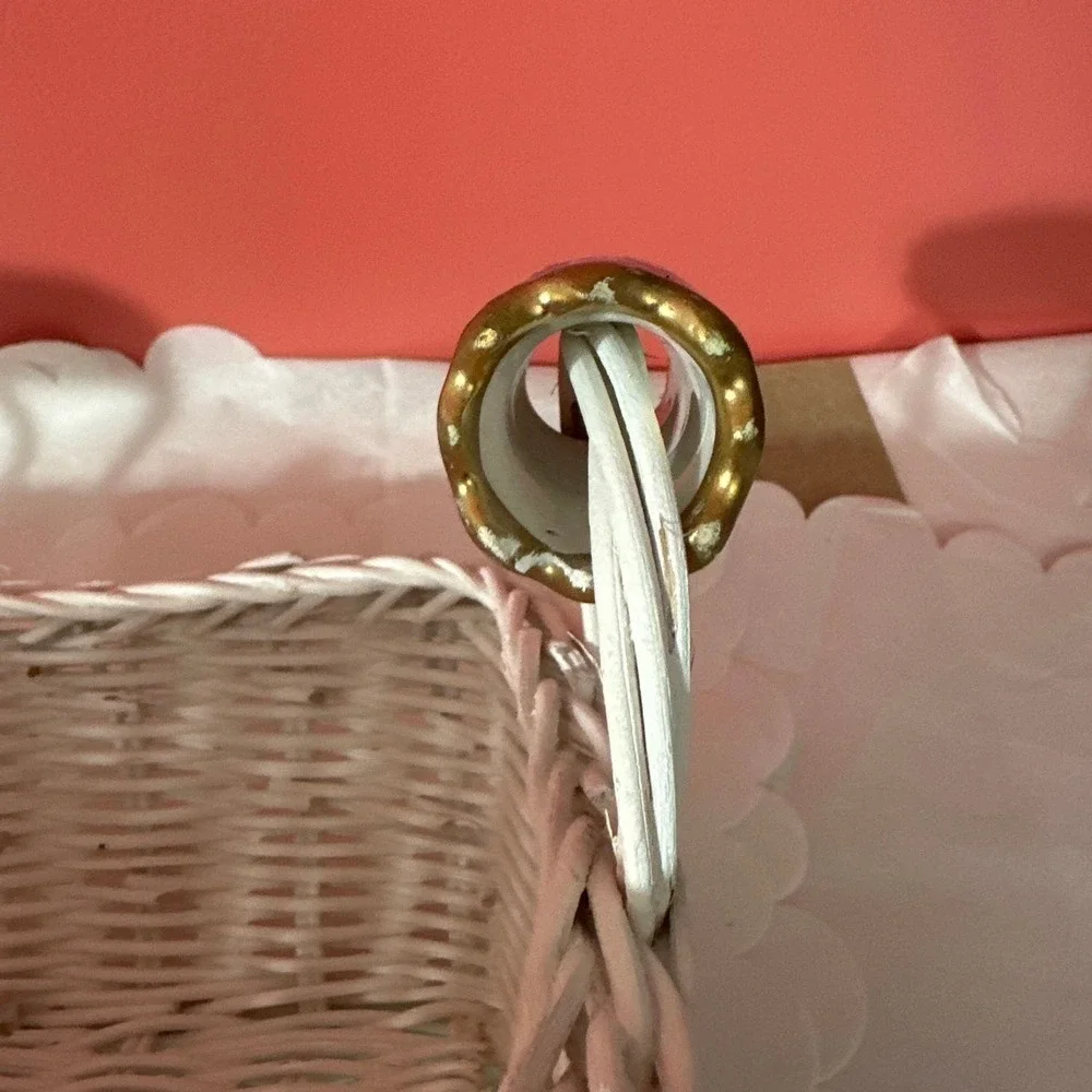 Vintage basket with porcelain handles